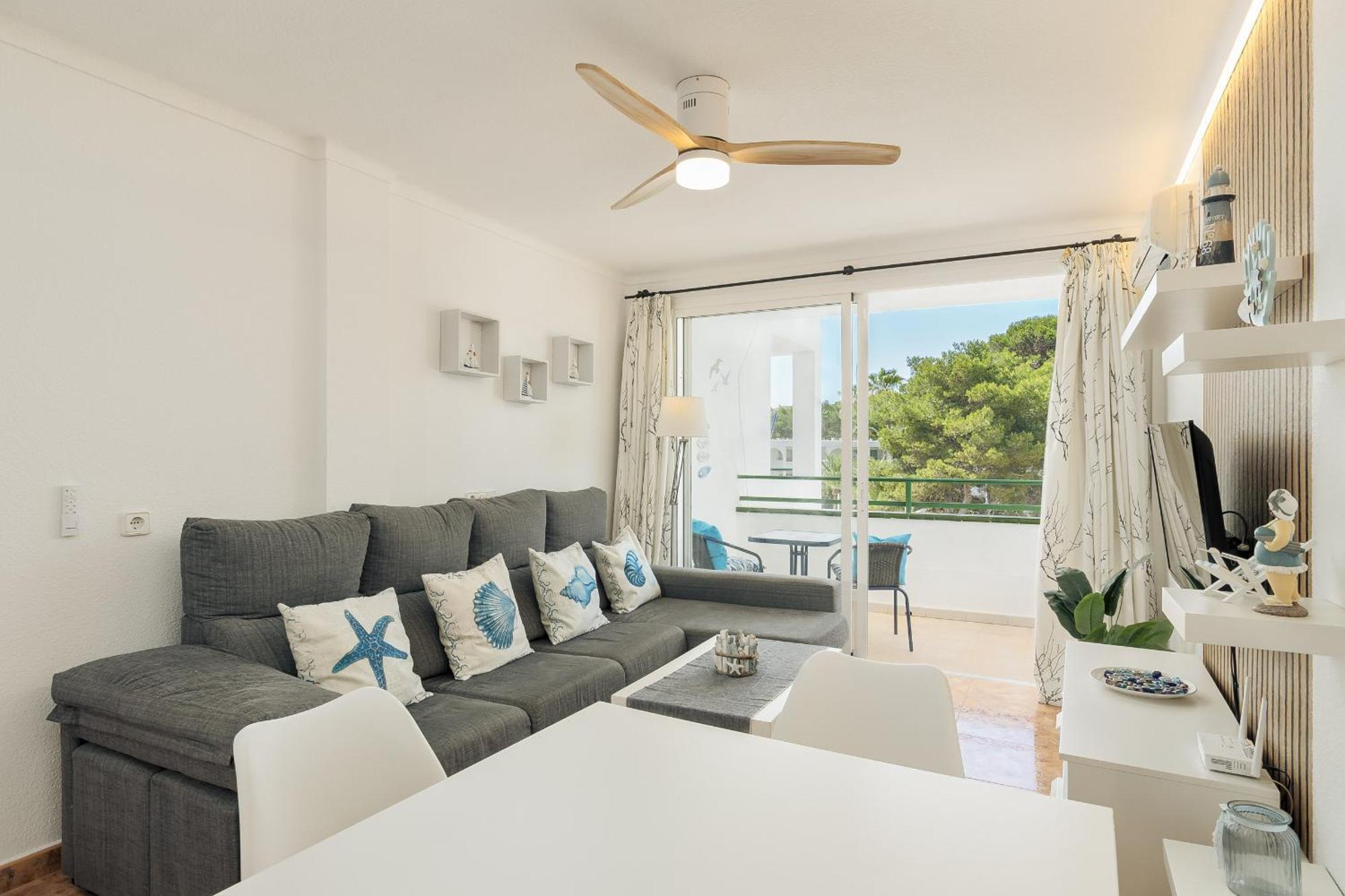 Nano'S Beach House Puerto Colom Eksteriør billede