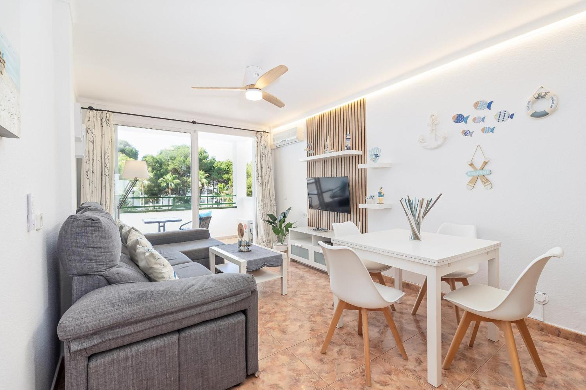 Nano'S Beach House Puerto Colom Eksteriør billede